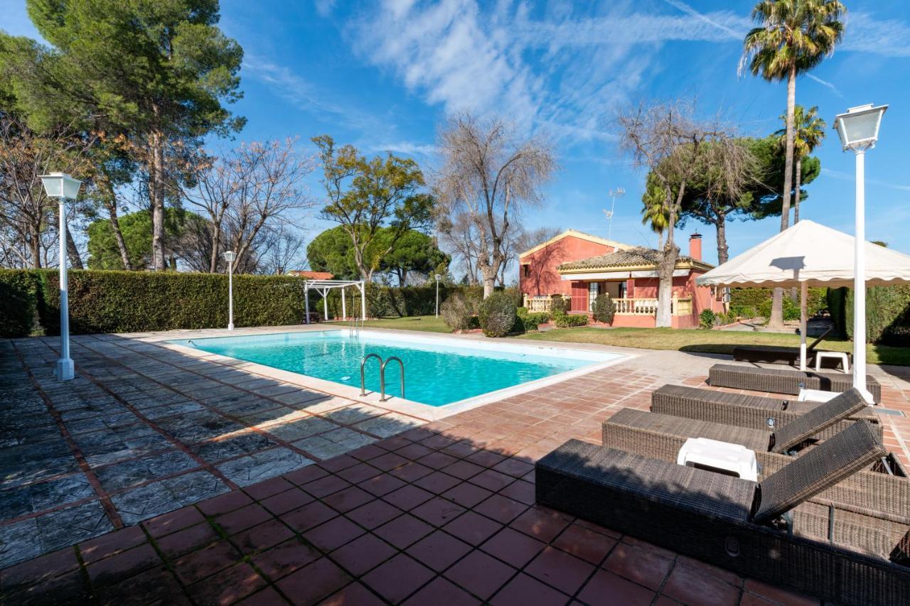 Villa Lucrecia Moron de la Frontera Luaran gambar