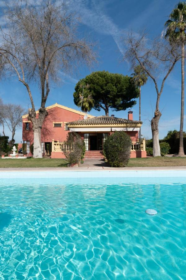 Villa Lucrecia Moron de la Frontera Luaran gambar