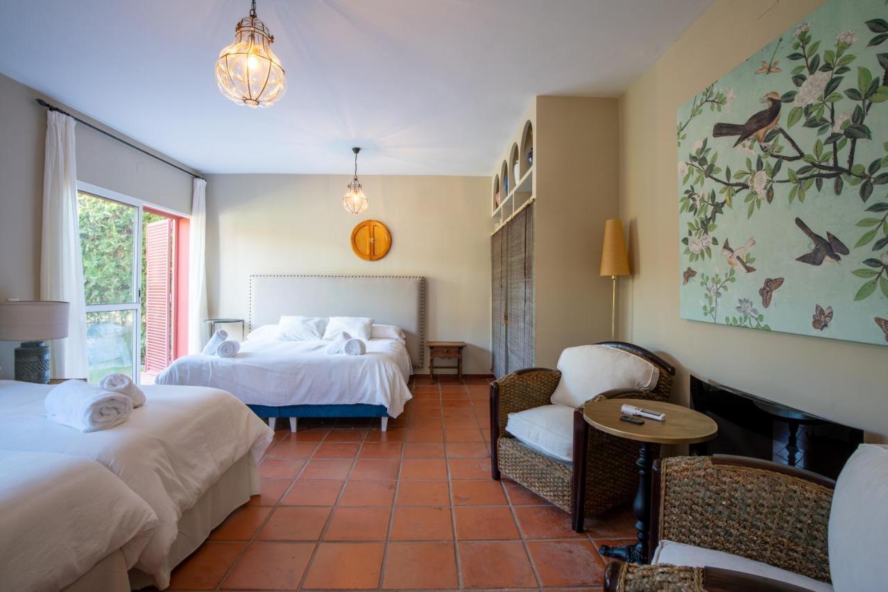 Villa Lucrecia Moron de la Frontera Luaran gambar