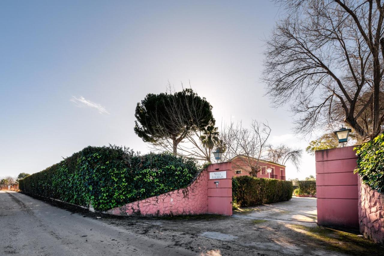 Villa Lucrecia Moron de la Frontera Luaran gambar